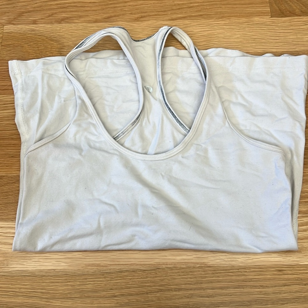 Lululemon tank